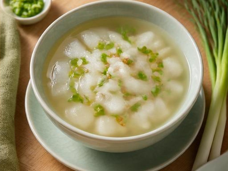 Daikon & Spring Onion Clear Broth — 白蘿蔔蔥白清湯